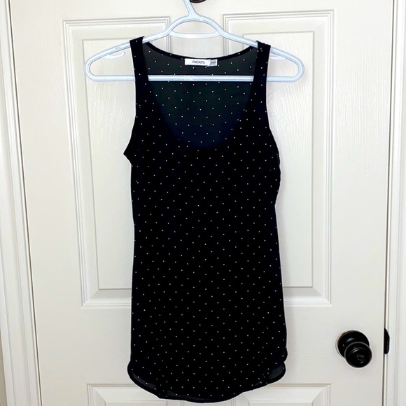 Ricki’s | Woman’s Sleeveless Top - Size XS - Picture 1 of 3
